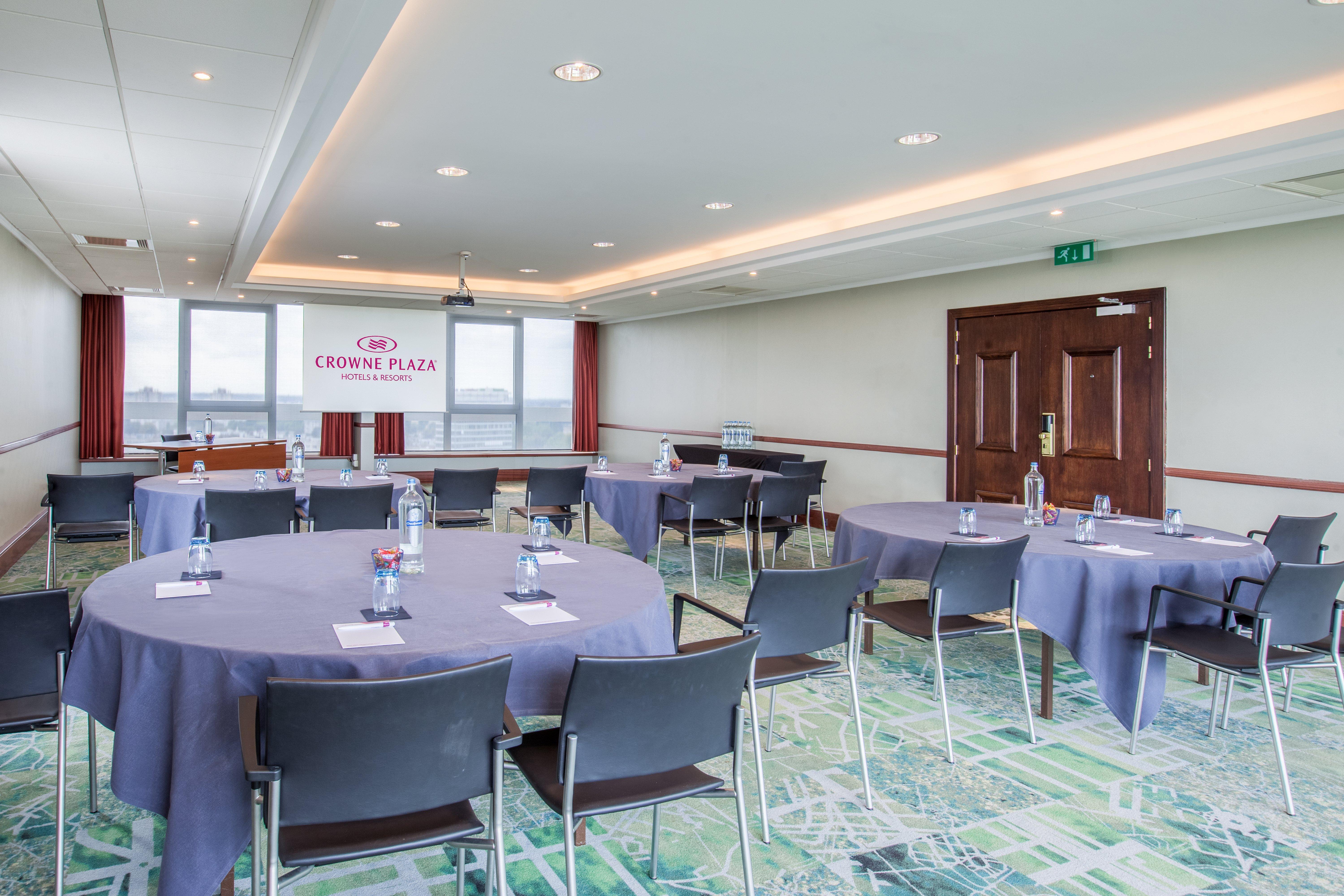 Crowne Plaza Antwerpen, An Ihg 4*